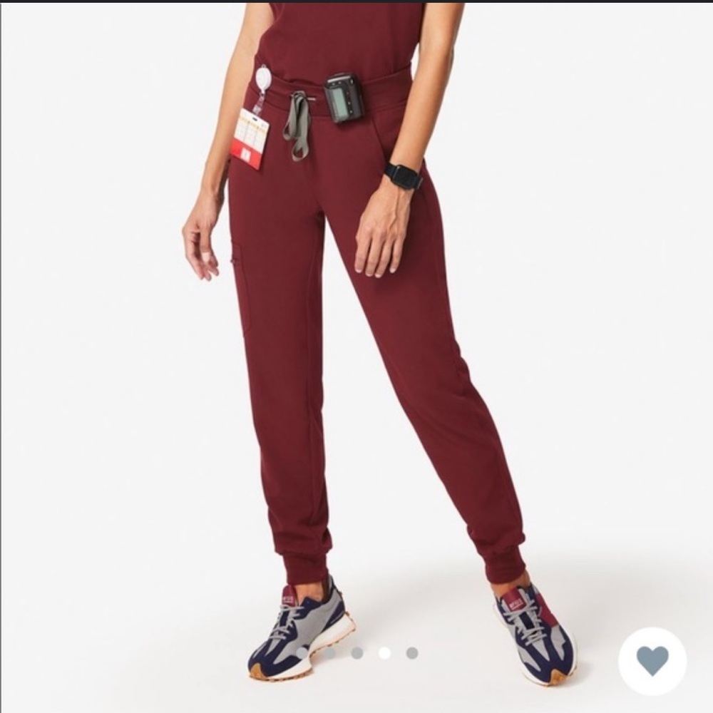 Figs Women’s Scrubs Zamora Joggers Burgundy Size XXS